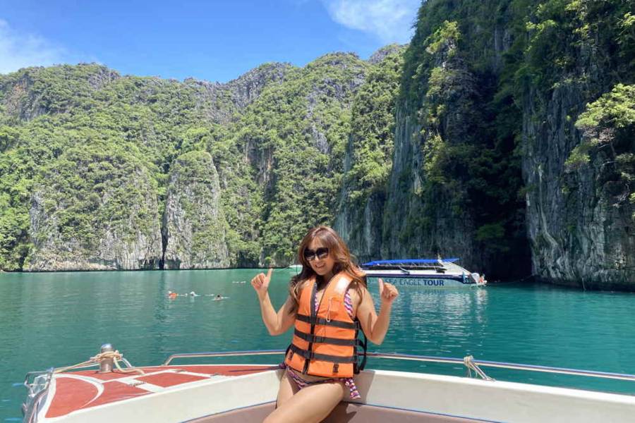 Phi phi island by speed boat