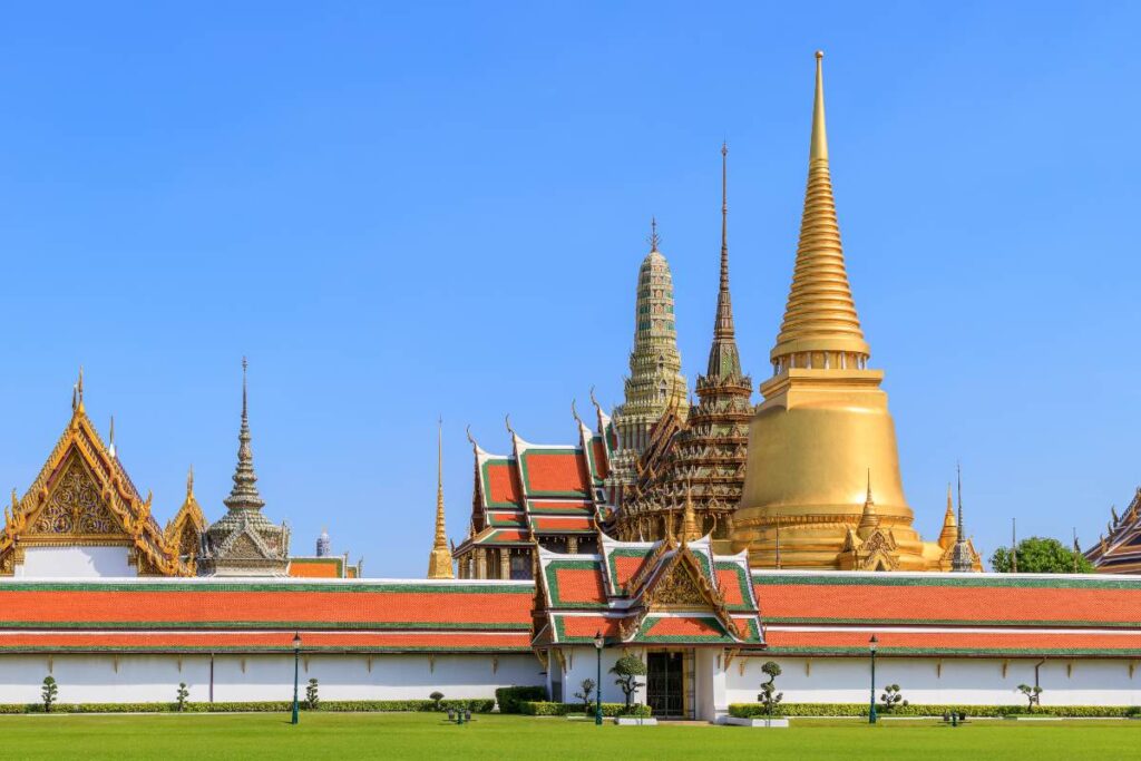 Floating Market and Grand Palace Full Day Tour