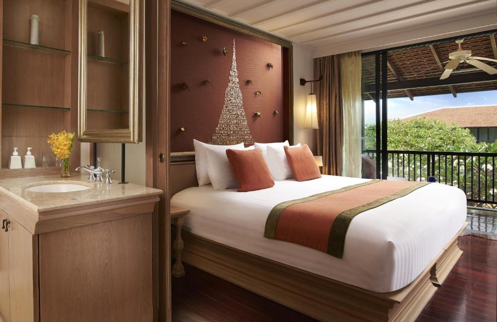 Deluxe Pool View Room Sukhothai Resort